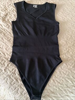 QQQ bodysuit size L